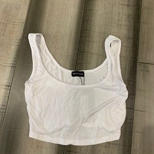 Cropped Scoop Neck Tank Top